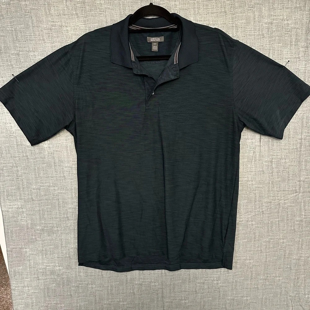 Kenneth Cole Reaction 3 button collared polo dark gray men’s size medium